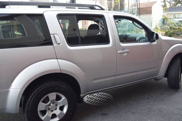 *2009* *Nissan* *Pathfinder* *S 4x4 4dr SUV* - cars & trucks - by... for sale in Paterson, CT – photo 17