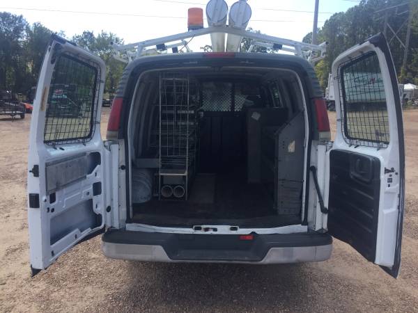 Chevy Van 2000 3/4 ton / just retired from at&t runs great LOW MILES for sale in Pearl, MS – photo 8