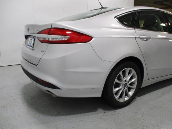 2017 Ford Fusion SE FWD - cars & trucks - by dealer - vehicle... for sale in Wadena, ND – photo 4