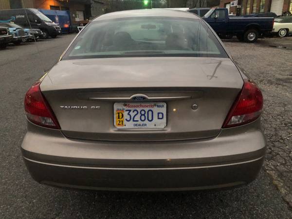 2004 FORD TAURUS SEL 86.000 MILES - cars & trucks - by dealer -... for sale in Middleboro, RI – photo 4