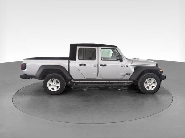 2020 Jeep Gladiator Sport Pickup 4D 5 ft pickup Gray - FINANCE... for sale in irving, TX – photo 13