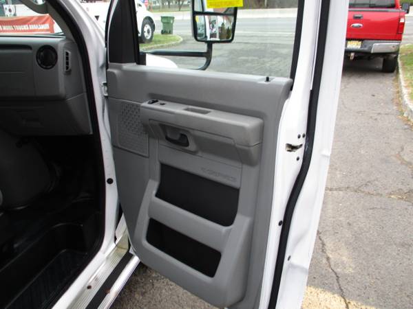 2016 Ford Econoline Commercial Cutaway E-450 18 FOOT, 24 PASSENGER for sale in south amboy, WV – photo 24