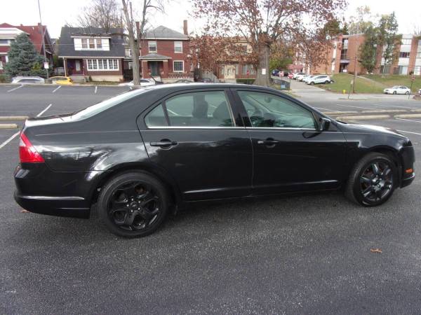 2010 Ford Fusion SE - cars & trucks - by owner - vehicle automotive... for sale in Charleston, WV – photo 3
