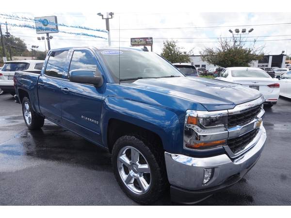 2016 Chevrolet Chevy Silverado 1500 4WD Crew Cab 143.5 LT w/1LT -... for sale in Knoxville, TN – photo 2