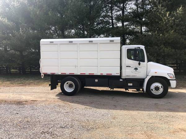 2008 Hino 268 Chip Truck for sale in Versailles, KY – photo 2