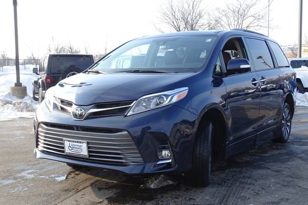 2019 Toyota Sienna Limited Premium van Blue - - by for sale in Skokie, IL – photo 7