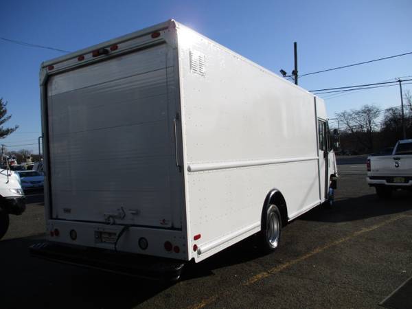 2012 Ford Super Duty F-59 Stripped Chassis 18 FOOT STEP VAN, BOX for sale in south amboy, NJ – photo 3