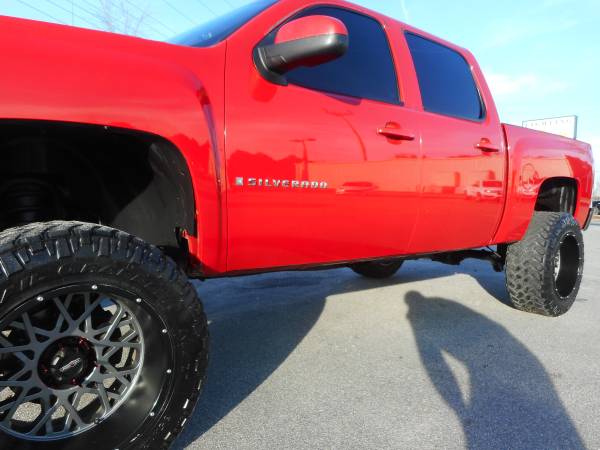 SILVERADO LIFTED LTZ - - by dealer - vehicle for sale in Winterville, NC – photo 9