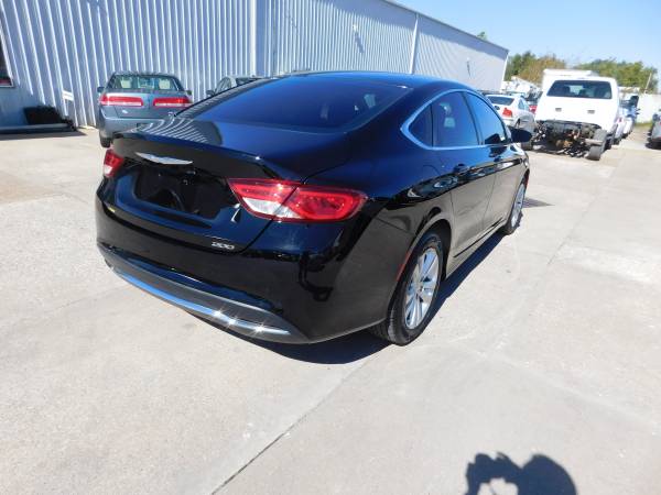 15 CHRYSLER 200 - - by dealer - vehicle automotive sale for sale in Evansville, IN – photo 3