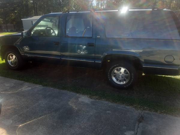 1994 Chevrolet Suburban - cars & trucks - by owner - vehicle... for sale in Brookhaven, MS – photo 3