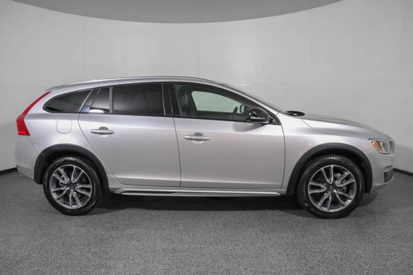2018 Volvo V60 Cross Country, Bright Silver Metallic for sale in Wall, NJ – photo 6
