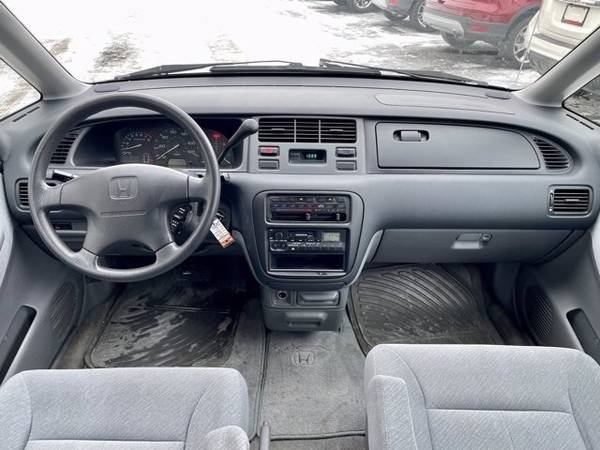 1998 Honda Odyssey LX - - by dealer - vehicle for sale in Wausau, WI – photo 13