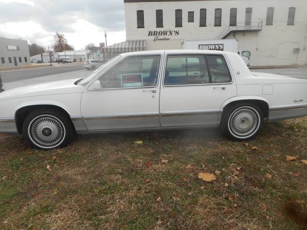 1993 CADALAC DEVILLE - cars & trucks - by owner - vehicle automotive... for sale in Fulton, MO – photo 2