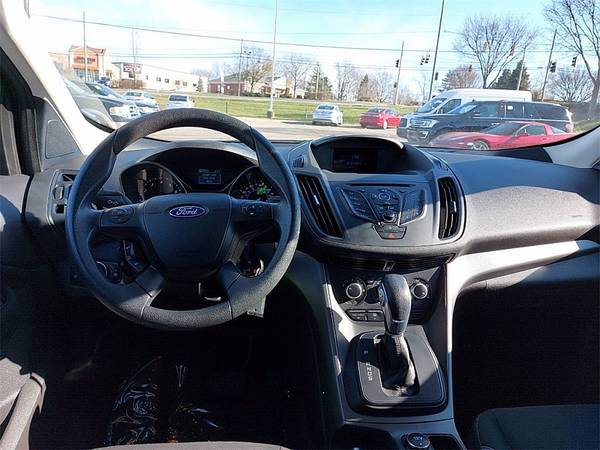 2013 Ford Escape 4d SUV FWD S - cars & trucks - by dealer - vehicle... for sale in Cincinnati, OH – photo 8