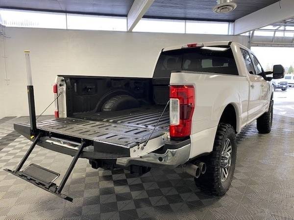 2019 Ford F-350SD Diesel 4x4 4WD Truck Lariat Crew Cab - cars & for sale in Kent, WA – photo 11