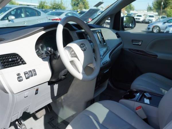 2011 Toyota Sienna Limited 7-Passenger Passenger Van for sale in Sacramento , CA – photo 23