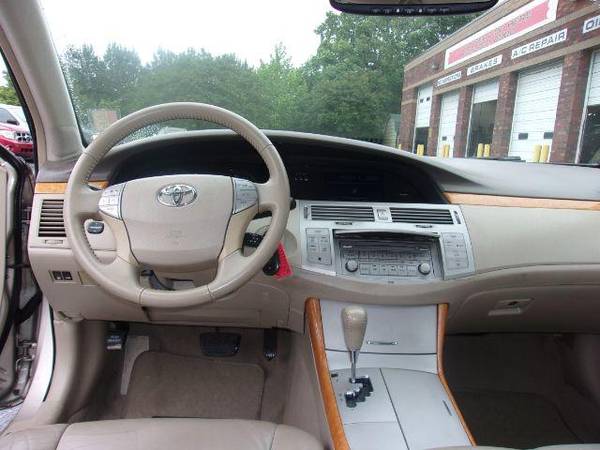 2007 Toyota Avalon Limited ( Buy Here Pay Here ) for sale in High Point, NC – photo 9