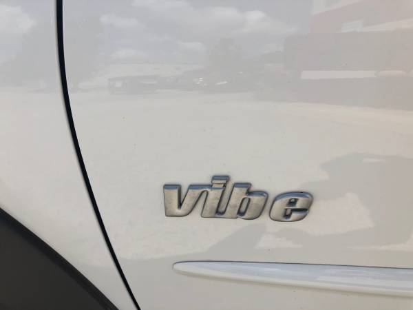 2004 Low Mile Pontiac Vibe - cars & trucks - by dealer - vehicle... for sale in Yorkville, IL – photo 4