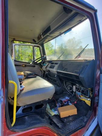 97 flatbed tow truck Freightliner FL70 for sale in Shingle Springs, CA – photo 10