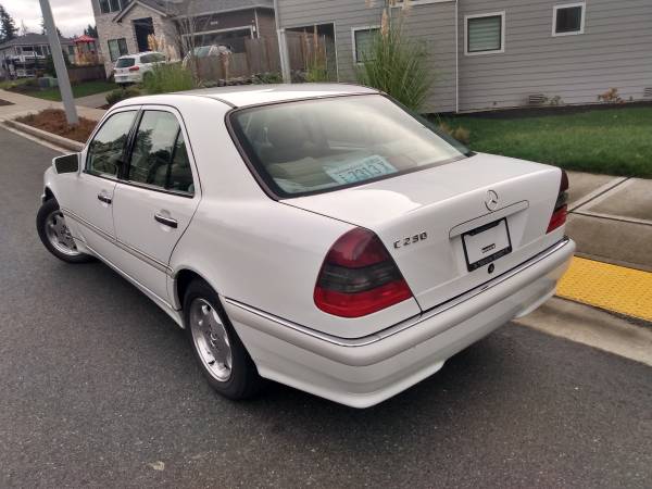 1998 Mercedes C230, 2.3L 4cyl. NON turbo!!! Phenomenal condition -... for sale in Lynnwood, WA – photo 4