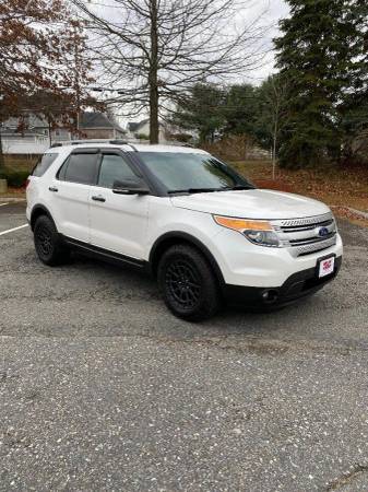 2011 Ford Explorer XLT AWD 4dr SUV EVERYONE IS APPROVED! - cars &... for sale in Salem, ME – photo 2