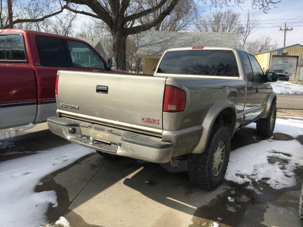 2000 GMC Sonoma SLS Ext Cab 4WD - - by dealer for sale in Rossville, KS – photo 4