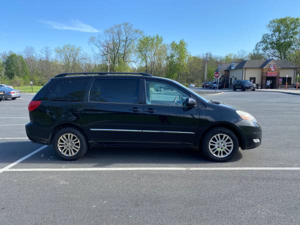 2009 Toyota Sienna XLE AWD Limietd for sale in Wappingers Falls, NY – photo 7