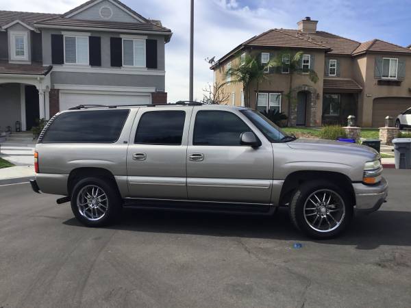 2003 Chevy suburban limited low miles 3rd row seat, great four for sale in San Diego, CA – photo 4
