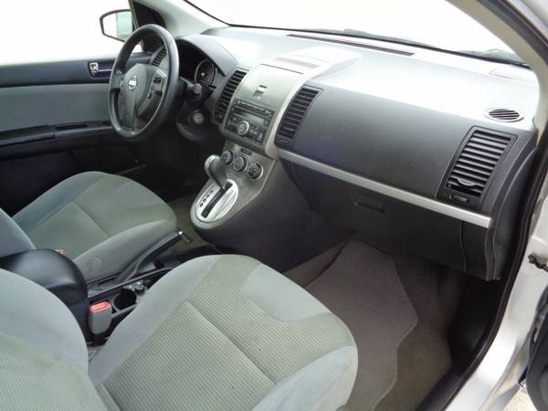 2010 Nissan Sentra 4dr Sdn I4 CVT 2 0 SR - - by dealer for sale in Marion, IA – photo 11