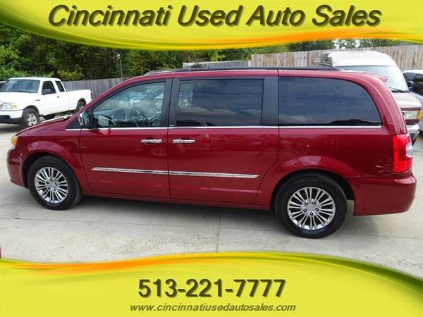 2013 Chrysler Town & Country Touring-L V6 FWD - cars & trucks - by... for sale in Cincinnati, OH – photo 14
