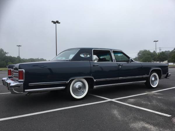 1979 LINCOLN CONTINENTAL TOWNCAR.NICE CLASSIC RELIABLE SOLID CRUISER... for sale in Lindenhurst, NY – photo 7