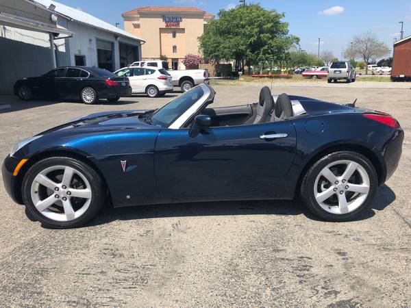 2006 PONTIAC SOLSTICE* CONVERTIBLE * STICK SHIFT* LOW MILES* HURRY IN* for sale in Clovis, CA – photo 10