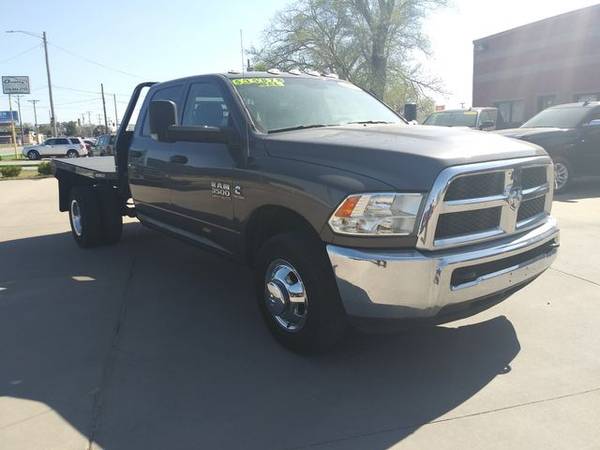 2018 Ram 3500 Crew Cab - Financing Available! - cars & trucks - by... for sale in Wichita, KS – photo 5