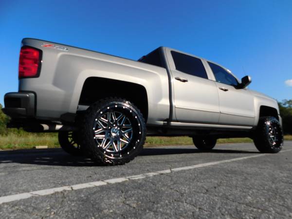 LIFTED 17 CHEVY SILVERADO LT Z71 CREW 4X4 22X12 *NEW 33X12.50 MT'S!!... for sale in KERNERSVILLE, NC – photo 4