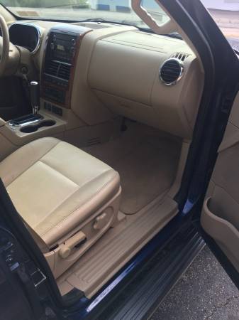 2008 Ford Explorer ** Eddie Bauer ** V-8 ** Sunroof for sale in Pittsburgh, PA – photo 12