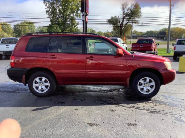 Affordable! 2002 Toyota Highlander! AWD! Reliable! - cars & trucks -... for sale in Ortonville, OH – photo 6