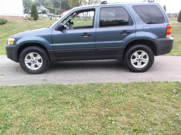 Ford Escape XLT 2005 Low Low Miles for sale in Alliance, OH