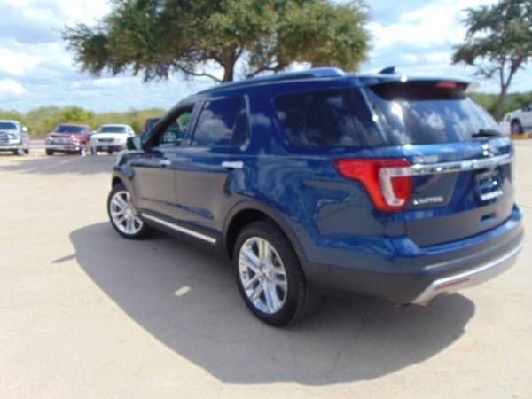 2016 Ford Explorer Limited (Mileage: 61,233) for sale in Devine, TX – photo 22