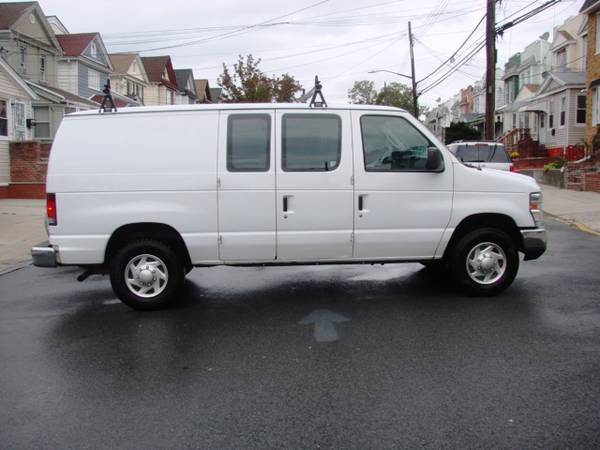2011 FORE E250 SD CARGO VAN for sale in Richmon Hill, NY – photo 4
