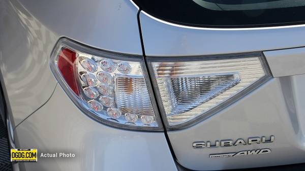 2011 Subaru Impreza 2.5i hatchback Spark Silver Metallic for sale in San Jose, CA – photo 24