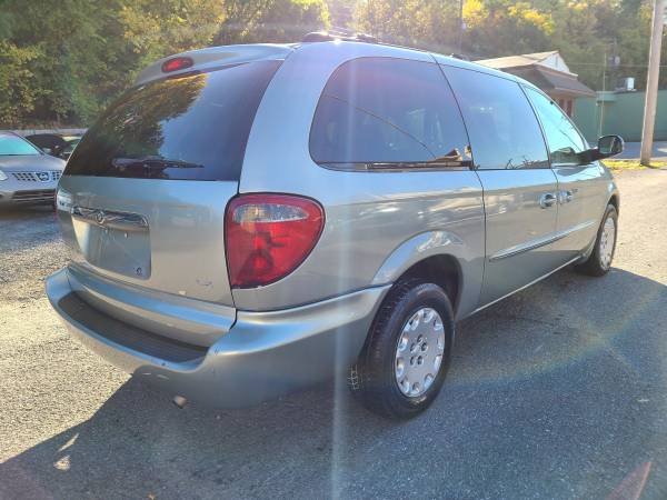 2003 Chrysler Town & Country LX LOCAL TRADE IN IN WARRANTY AVAILABLE... for sale in HARRISBURG, PA – photo 4