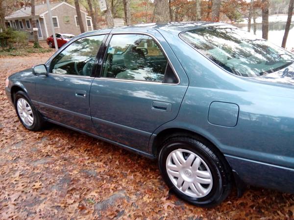 2001 Toyota Camry 2 Owners - cars & trucks - by owner - vehicle... for sale in Plymouth, RI – photo 4