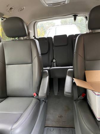 2012 Volkswagen Routan - cars & trucks - by owner - vehicle... for sale in Sterling Heights, MI – photo 10