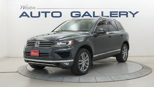 2016 Volkswagen Touareg Lux AWD SUV ~ Warranty ~ Immaculate! for sale in Fort Collins, CO