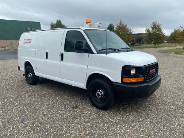 2010 GMC 3500 6.0L Automatic Heavy Duty Cargo Van 91k Super Clean -... for sale in New Egypt, NJ – photo 3