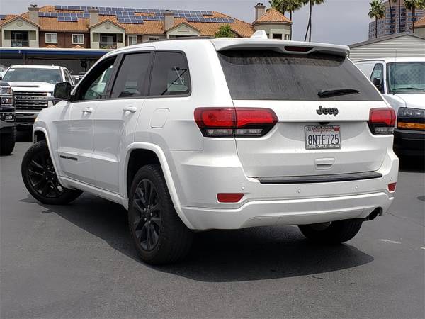 Make Offer - 2017 Jeep Grand Cherokee - - by for sale in San Diego, CA – photo 15