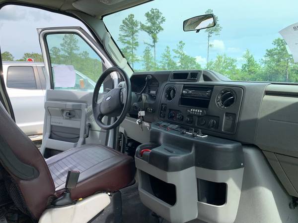 2009 Ford E450 for sale in Beulaville, NC – photo 4