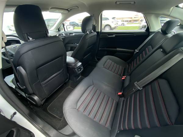 2013 Ford Fusion SE Sedan - - by dealer - vehicle for sale in Bowling Green, MI – photo 13