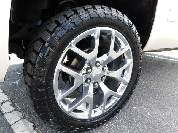 LIFTED 13 CHEVY TAHOE LTZ 4X4 LEATHER *SUNROOF* NEW 33X12.50'S... for sale in KERNERSVILLE, SC – photo 24