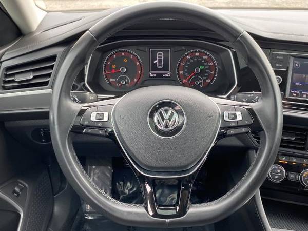 2019 Volkswagen Jetta sedan SE Auto w/SULEV - Volkswagen Pure White for sale in Sterling Heights, MI – photo 12